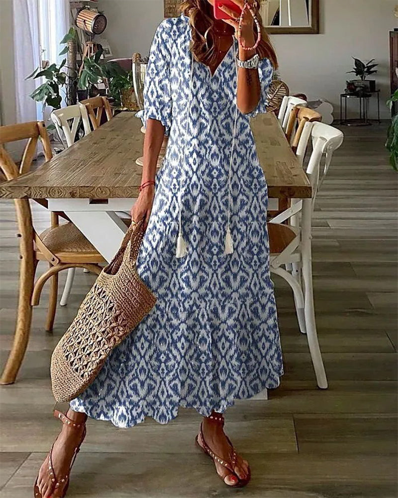 Andrea - Vintage V-Neck Printed Dress