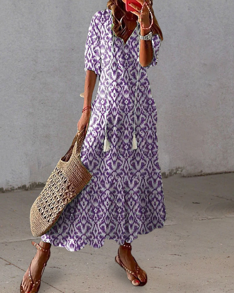 Andrea - Vintage V-Neck Printed Dress