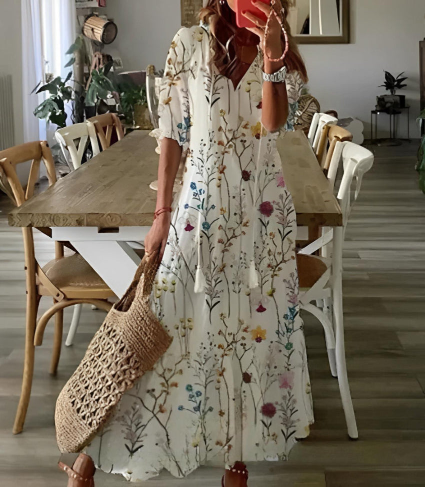Andrea - Vintage V-Neck Printed Dress