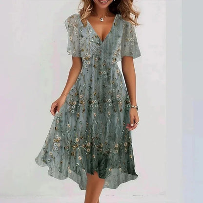 Weekend Lovely Dress - Relaxed Fit